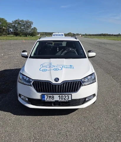 Výcvikové vozidlo Škoda Fabia zepředu